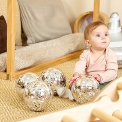 Silver Sensory Balls for Babies Toddler Mirrored Balls Tactile Nursery Toys 4pcs