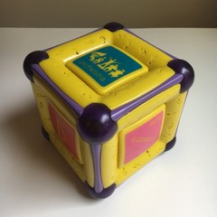 Y2K Embryonics Mozart Magic Cube Munchkin Yellow Classical Music Toy