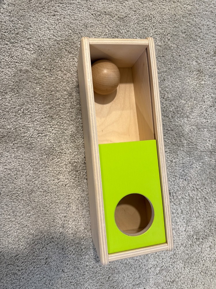 LOVEVERY Wooden Sliding Top Box W/ 1 BALL 11 – 12 Months THINKER Montessori Toy