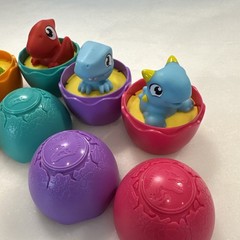 Jurassic Park Tomy Toomies Baby Activity Toy World Spin and Hatch Dinosaur Eggs