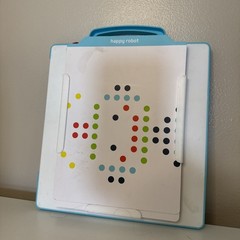 Chuckle and Roar – Magnetic Dot Art Designer – Kids Color by Number Toy – Mes
