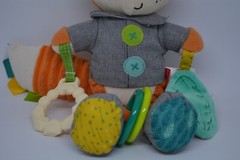 Infantino Go Gaga Pal Fox Plush Stroller Crib Rattle Activity Sensory Toy Orange