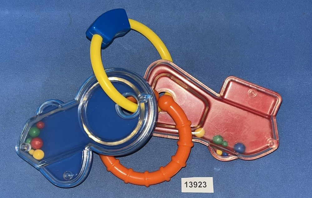 BATTAT TEETHING RING Multicolor Rattle Toy Baby Kids Toddler