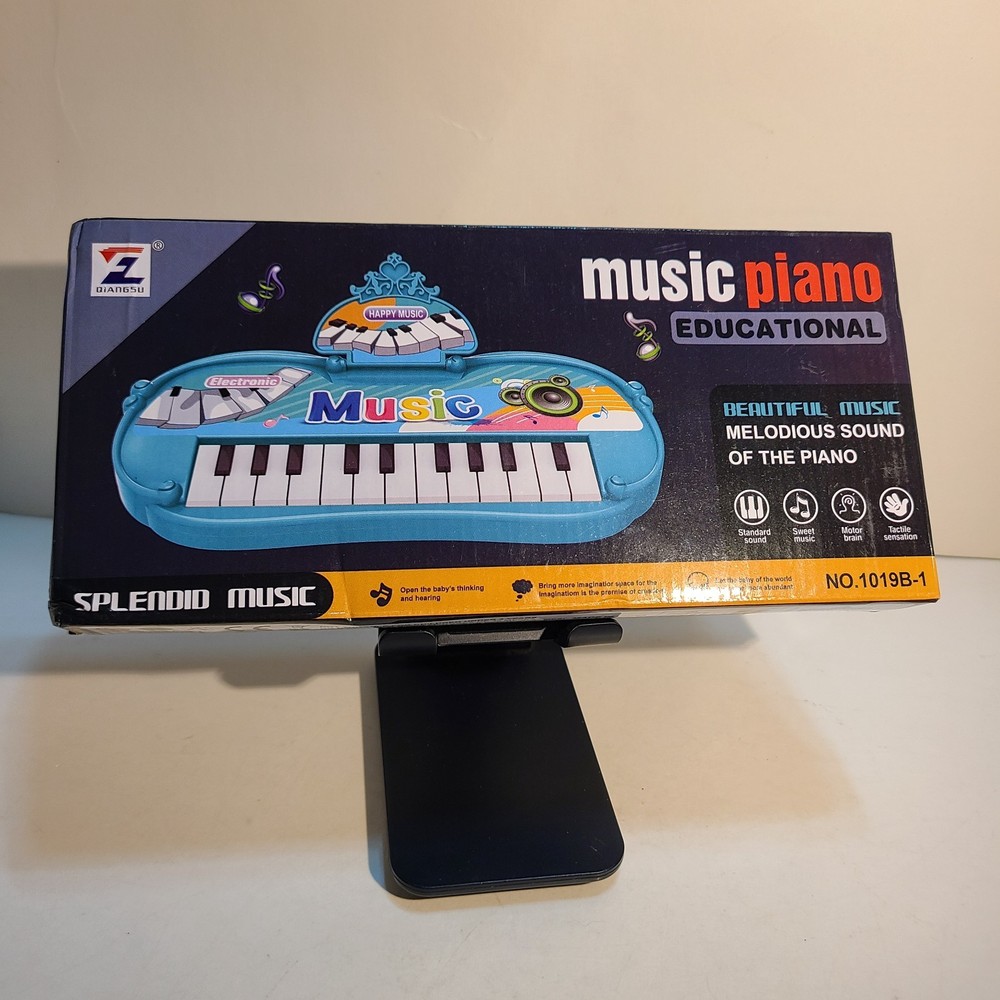 Educational Music Battery Operated 22 Key Piano to Cultivate Children’s Talents.