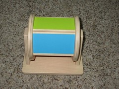 Lovevery The Senser Toy Spinning Rainbow Wheel Montessori Tummy Time 5-6 Months