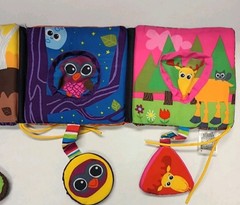 3 Soft Cloth Books Lamaze Melissa & Doug, Kids Books Crinkle, Rattle, Flaps