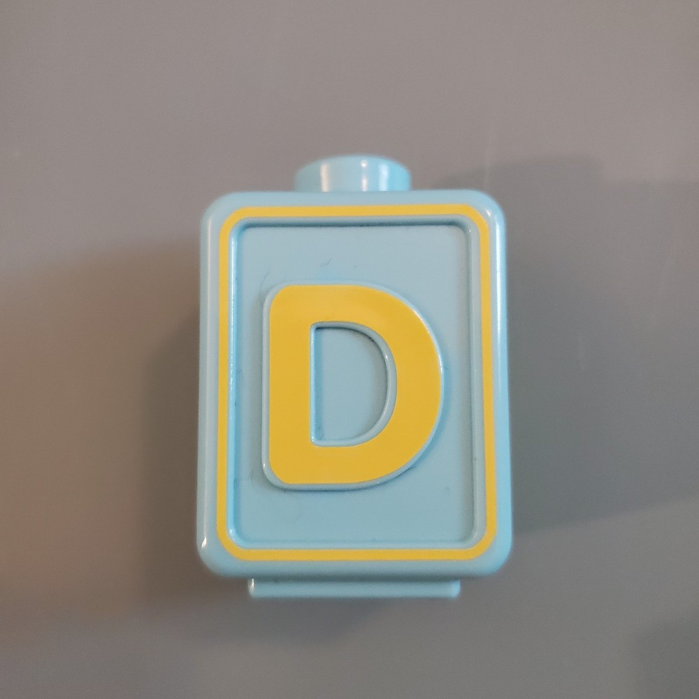 vtech ultimate alphabet activity cube double sided replacement letter blocks D Q