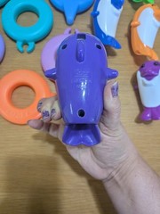 Tomy Toomies Do Re Mi Musical Dolphins Baby Bath Toy Educational Complete Vtg