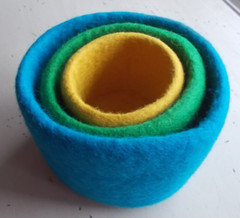 Set 3 Lovevery Stacking Nesting Felt Baskets 6″ Blue 4.5″ Green 3.5″ Yellow