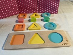 LOVEVERY/MONTESSORI WOOD LATCH BOX, GEO SHAPES PUZZLE FROM THE REALIST PLAY KIT