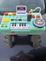 Fisher-Price Laugh & Learn Mix & Learn DJ Table, Musical Learning Toy for Baby