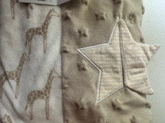 Modern Baby 30×40 Activity Blanket Giraffe Neutral Crinkle Teether Sensory NWT
