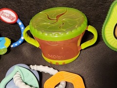 LOT OF 5 – Nuby – Baby/Infant Teether Toys + No-Spill Snack Container