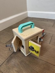 Lovevery Wooden Activity Cube Lock Box Latches Multicolor Montessori 12-18 Mo