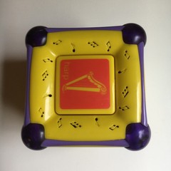 Y2K Embryonics Mozart Magic Cube Munchkin Yellow Classical Music Toy