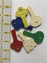 Vintage 1960 ‘s Hard Plastic Baby Keys Teething Toy Green Red Blue TOYS 240