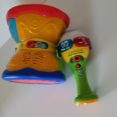 LeapFrog Learn & Groove Musical Colors Maracas Musical Toy Set Multicolor