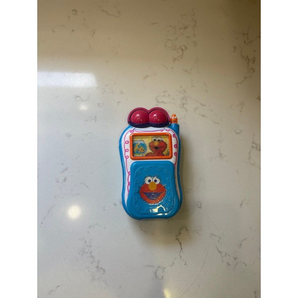 Vintage Elmo’s World Talking Flip Phone (2002)