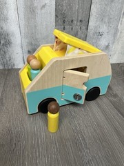Lovevery Wooden Camper Van Car Baby Toy No Keys W 3 Peg People
